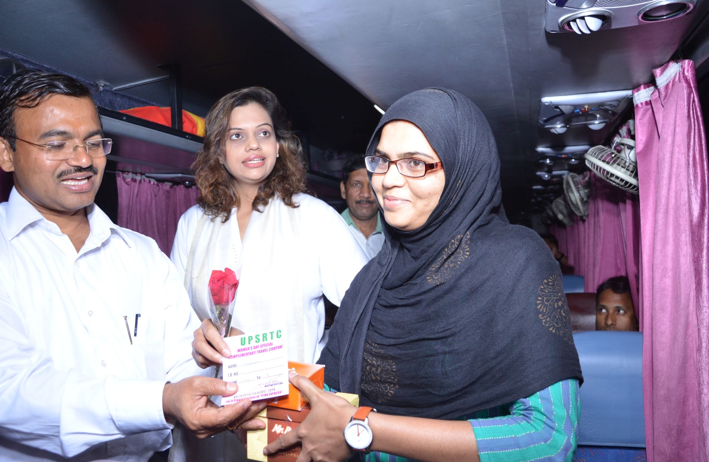 free city bus service starts for lko university students