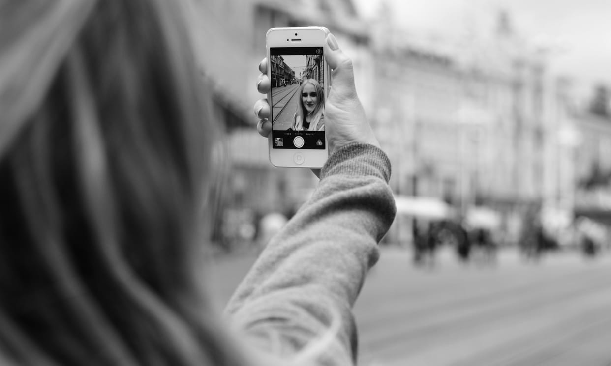 make Selfi video CVs, getting jobs will be easier, learn how to make it