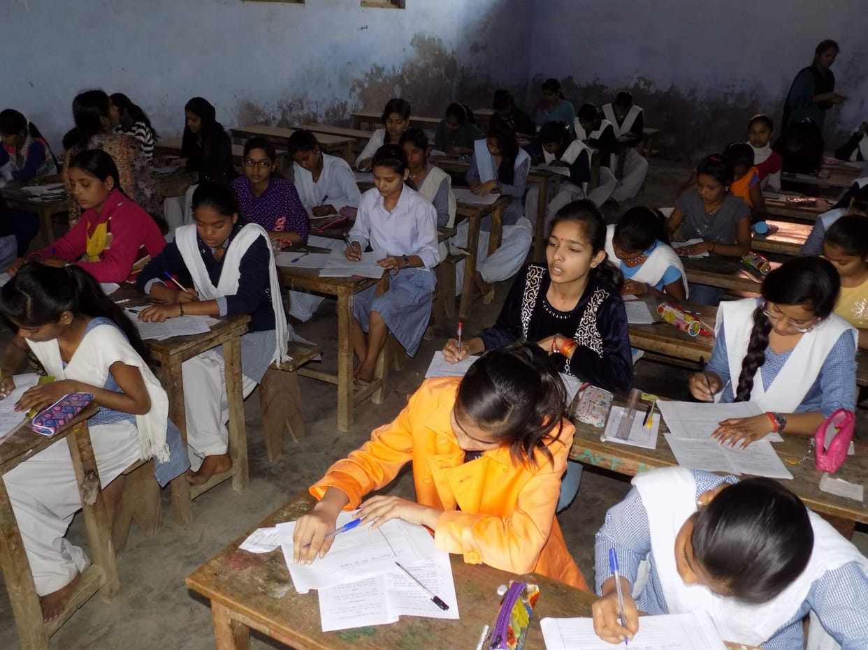 scholorship for nine and tenth student.