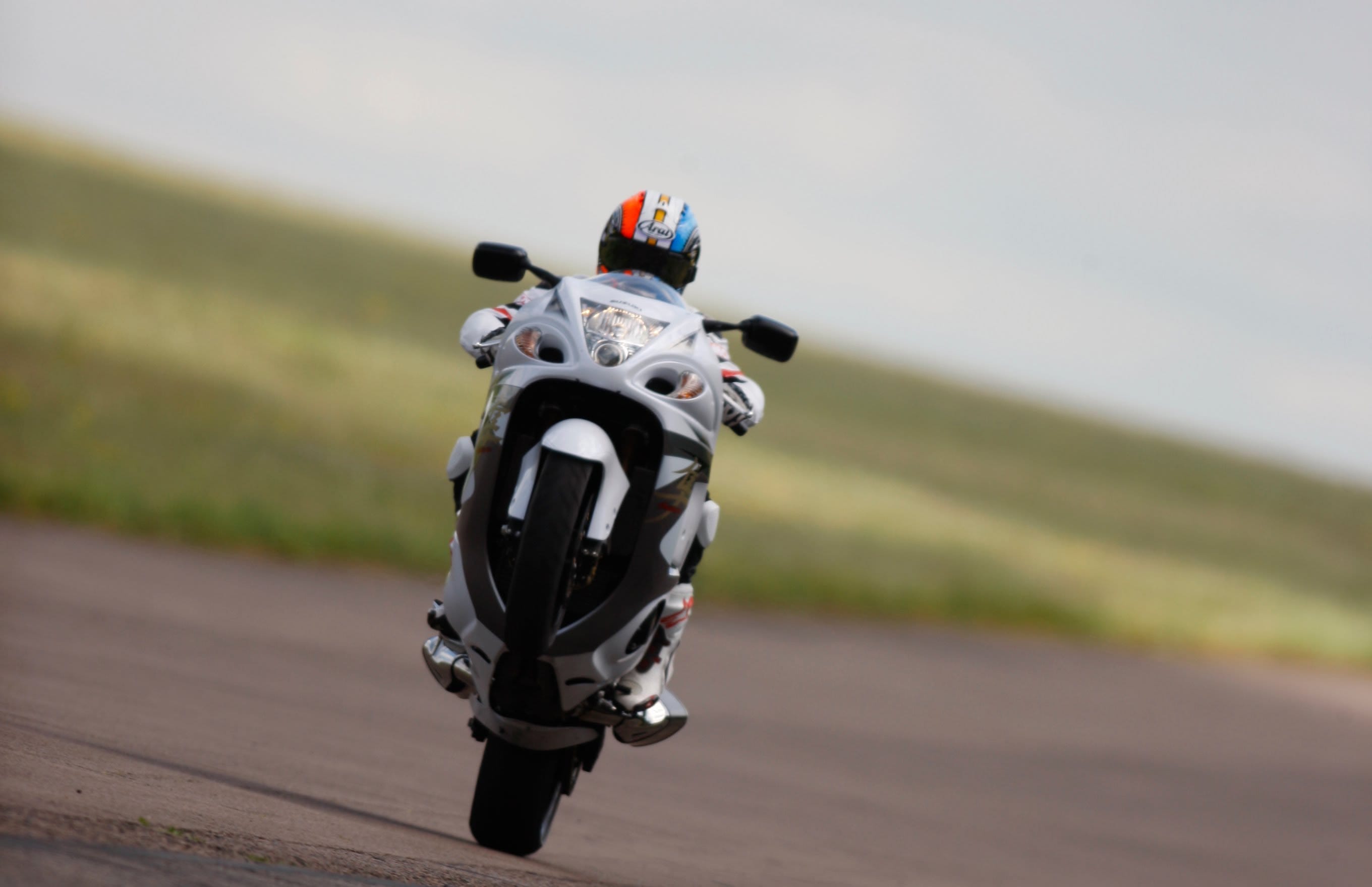 Suzuki Hayabusa Price dropped by Rs. 2.38 lac