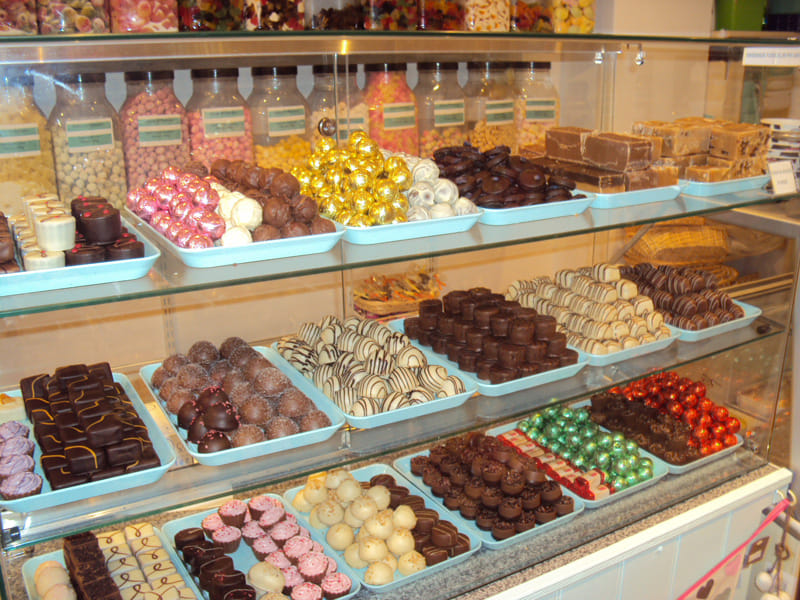 preparing Start for food sampling.