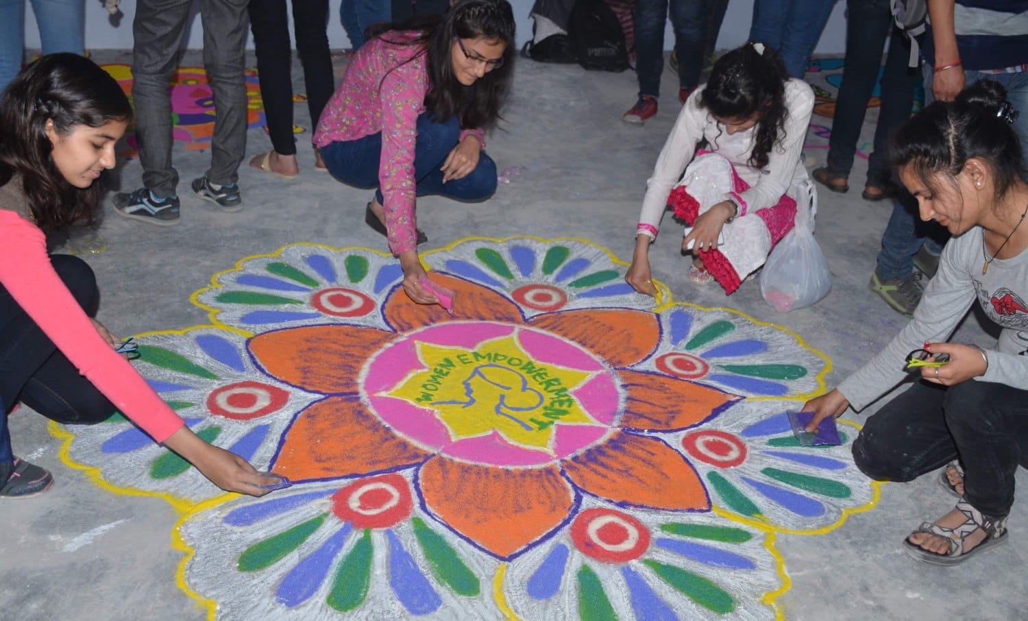 uttarakhand folk dance photos.