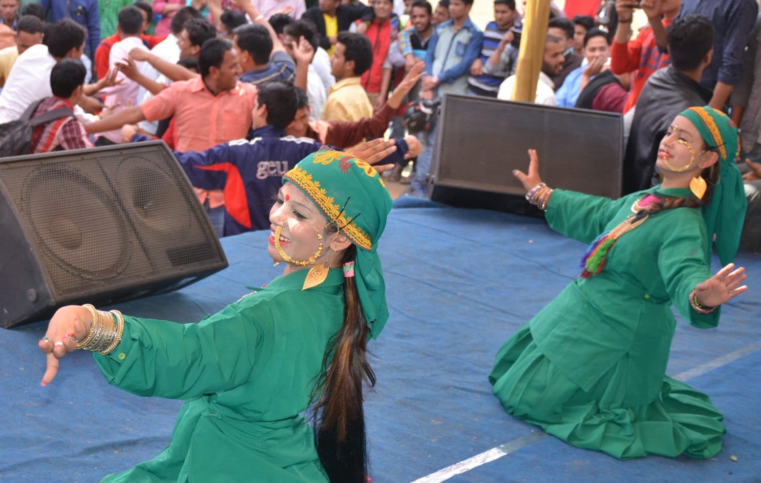 uttarakhand folk dance photos.