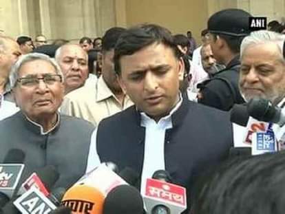 Muzaffarnagar riots report tabled in UP Assembly: CM Akhilesh