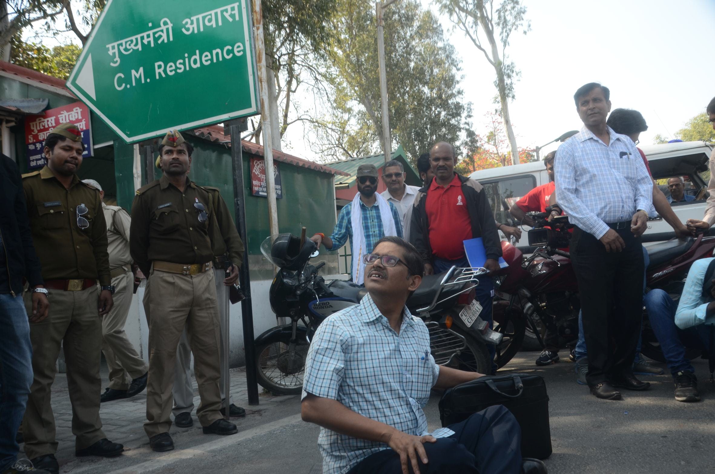 amitabh thakur to go through one more  hurdle