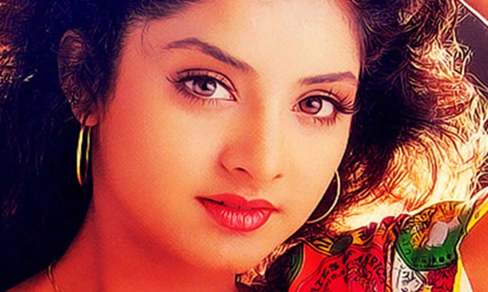Divya Bharti Joins The Film Industry Only At The Age Of 14