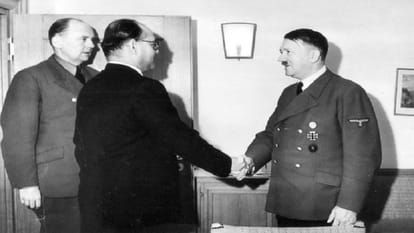 Does Netaji Bose and Gumnami baba were same person, story of Gumnami baba