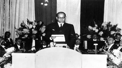 Does Netaji Bose and Gumnami baba were same person, story of Gumnami baba