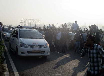 tanga race on delhi highway without any prior permission