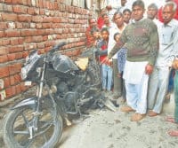 bhiwani news, crime, bike, fire, gali