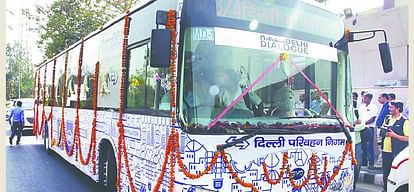 CAQM: दिल्ली-NCR शहरों के बीच सिर्फ इलेक्ट्रिक, CNG, BS-VI डीजल बसें चलाने की इजाजत, एक नवंबर से फैसला लागू CAQM rules From Nov 1 only electric, CNG, BS-VI diesel buses to be allowed to run between Delhi-NCR cities