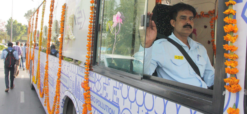 first electrical bus started in delhi