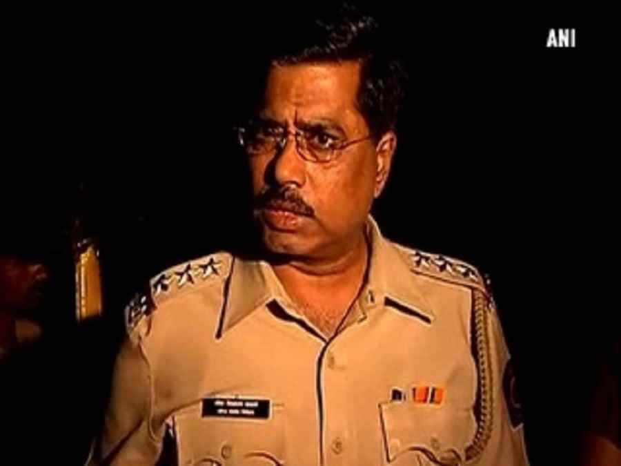 ऑटो में लगी आग