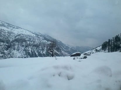 eight engineering students trapped in chandrakhani jot kullu himachal