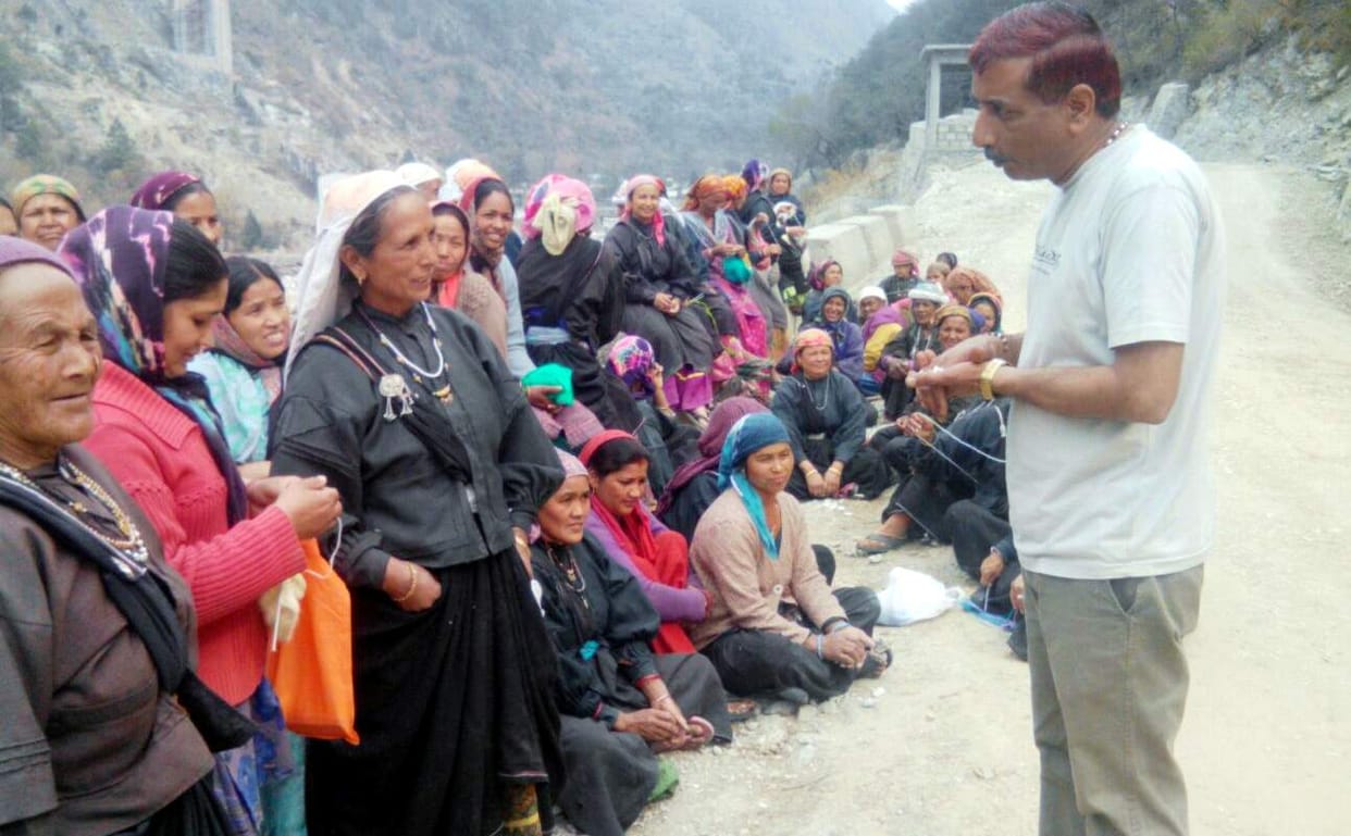 people against Hot mix plant
