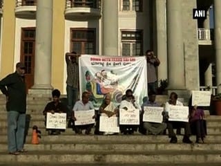 किसानों ने की मुआवजे की मांग 