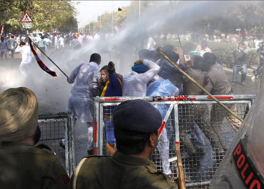 congress protest, youth congress protest, comgress police clash, water issue, chandigarh news