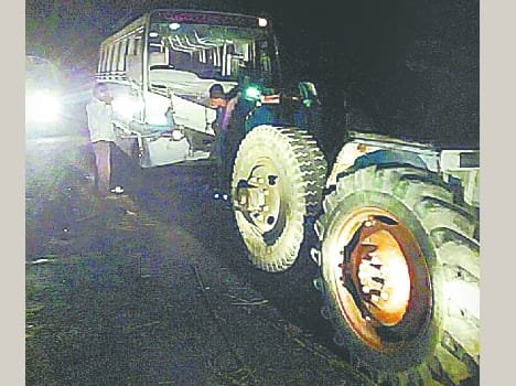 two died and eight injured in an accident in faizabad.