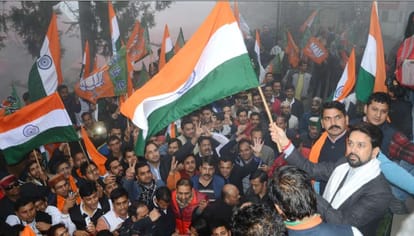 bcci secretary anurag thakur ultimatum to cm virbhadra singh