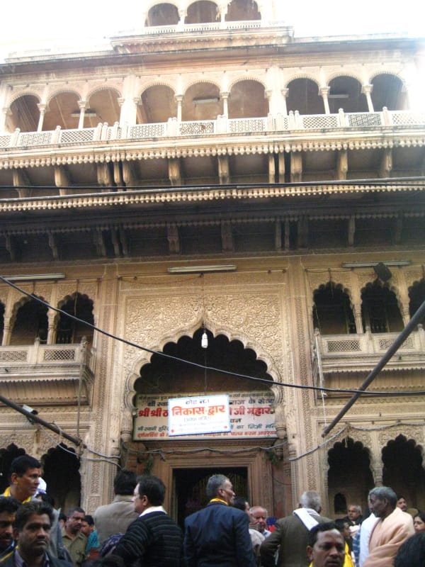 holi in banke bihari