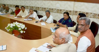 BJP leaders sweating on solving problem within the organisation