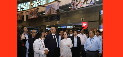 Claudia said, why can not combat Delhi Metro