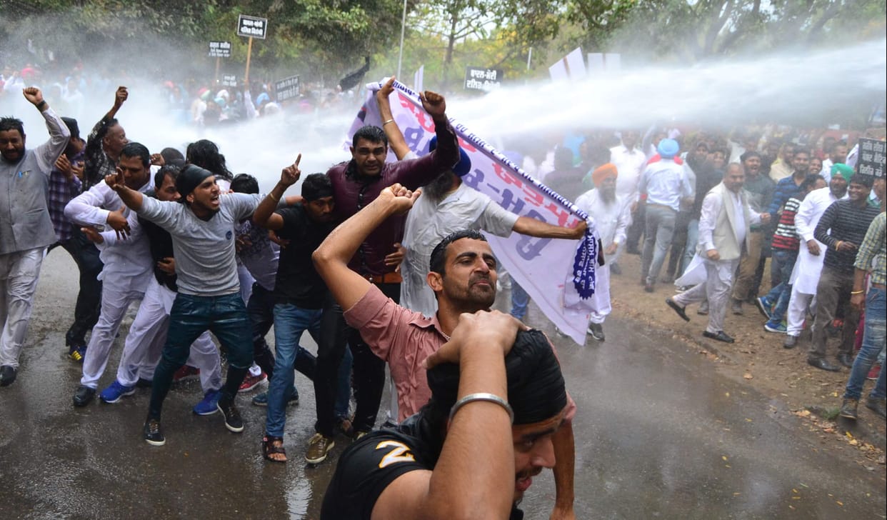 congress protest, congress sc wing protest, congress police clash, chandigarh police