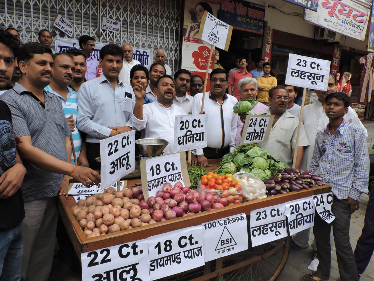 Onion farmers cry