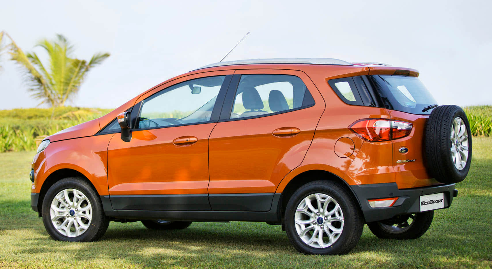 Ford Aspire, Figo Prices Slashed Up To Rs 91,000!
