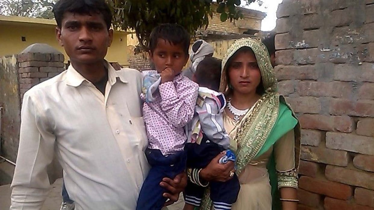 couple looted by bikers