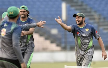 T20 World: Pak Team Departs for India 