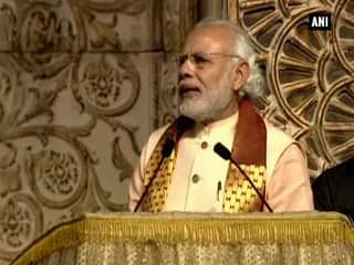 श्री श्री रविशंकर को दी बधाई