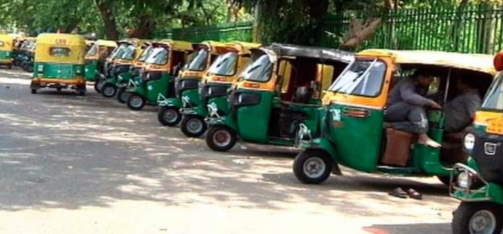 auto drivers threaten aap government 