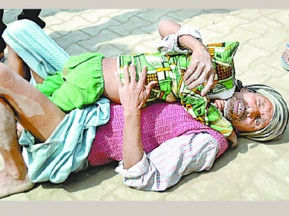 A child died because of carelessness of doctors.