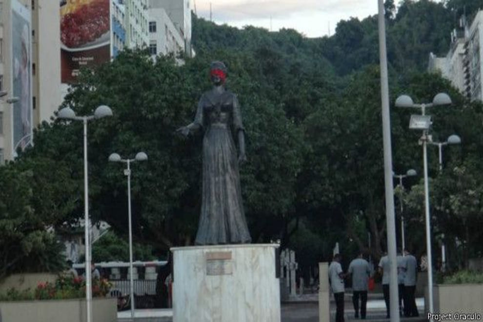 brazil rio statues blindfolded
