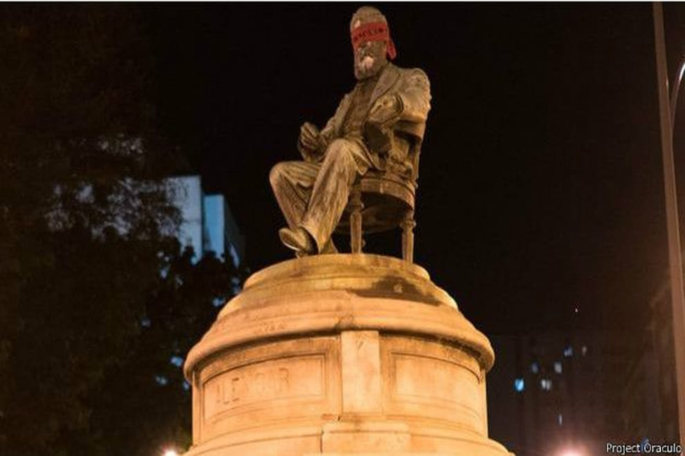 brazil rio statues blindfolded