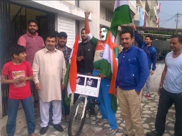 dhoni fan rambabu, captain cool fan, mahendra singh dhoni fan, t20 world cup