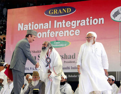 Congress leader Ghulam Nabi Azad compares RSS with IS, BJP targets.