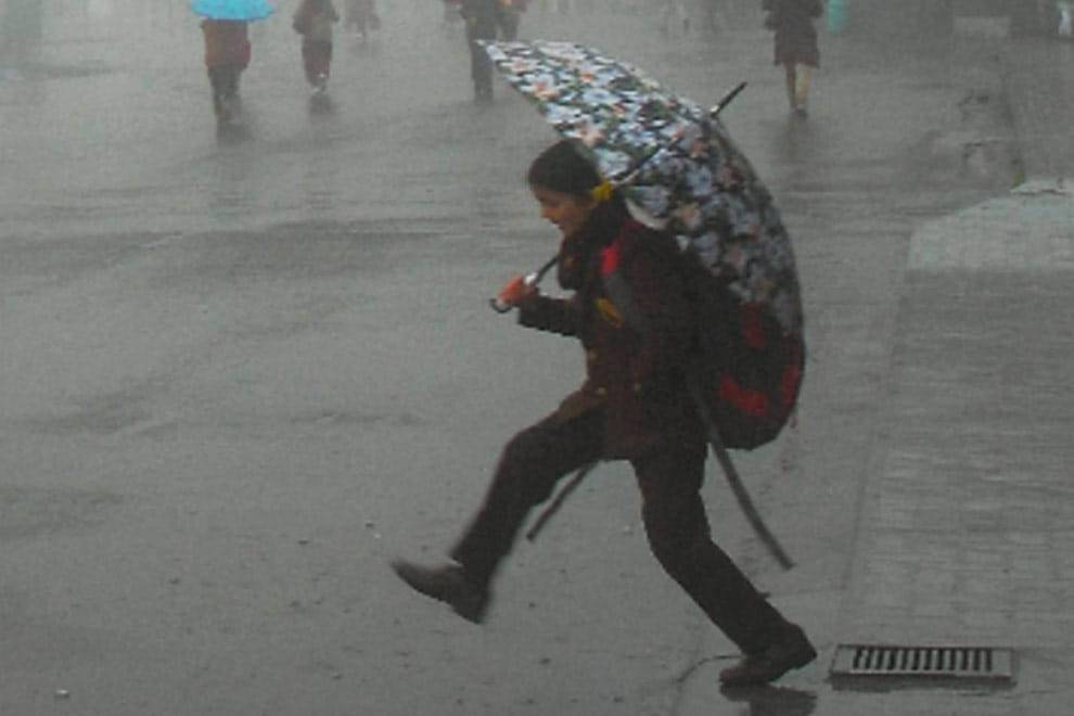 Rain in many places in Kashmir