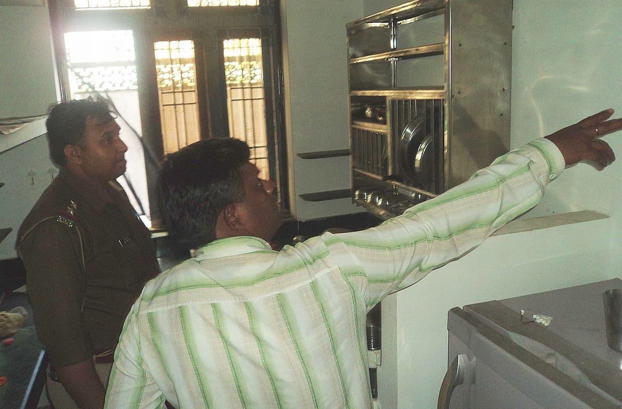 pharmaceutical company's Area Manager home chori.