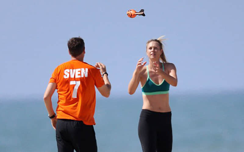 maria sharapova traing in beach