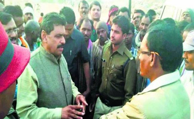 bjp mla in madhya pradesh threatens officials