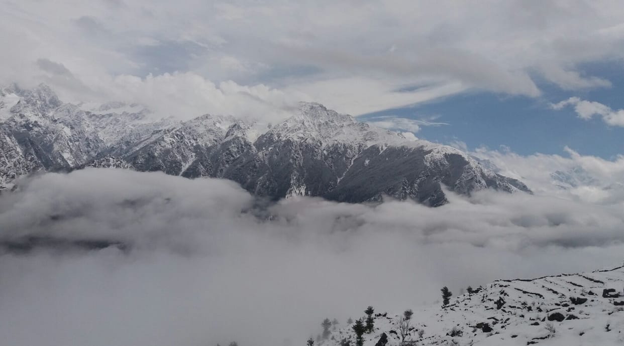 first snowfall in badrinath