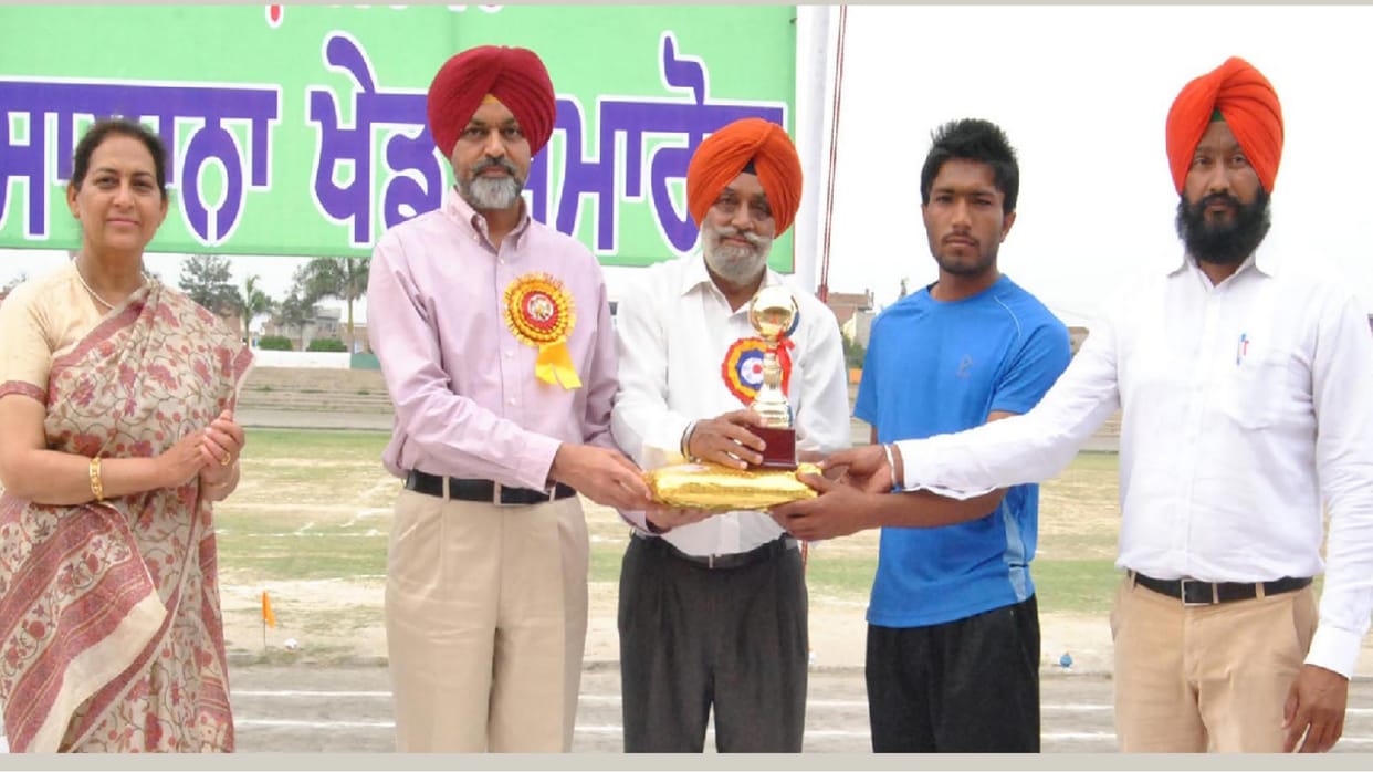 faridcot athletic meet, Best Athlete Charanjit and Navdeep, faridcot