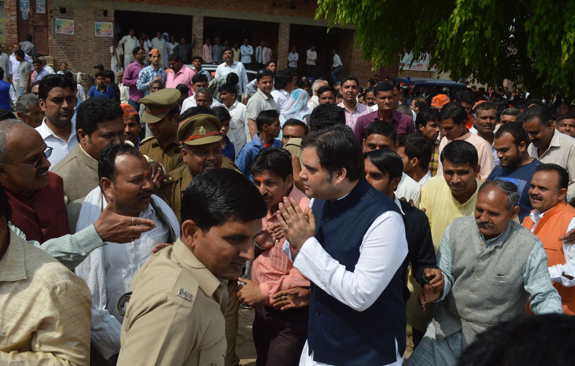 stage of varun gandhi broken