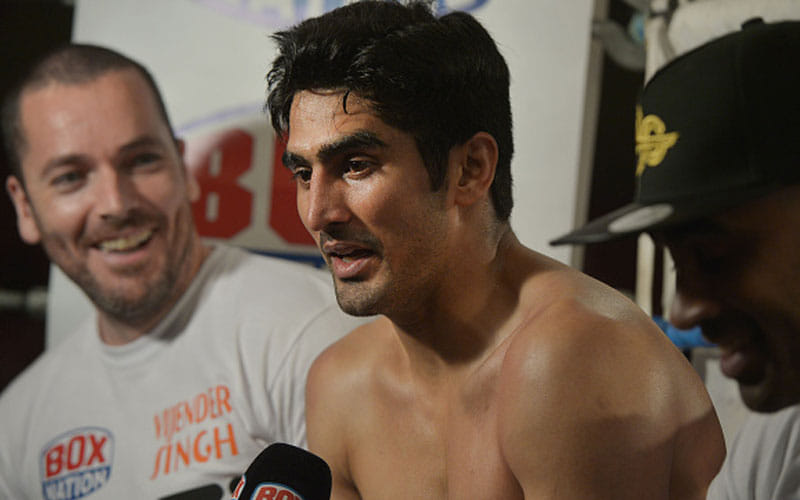 vijender singh won his fourth match