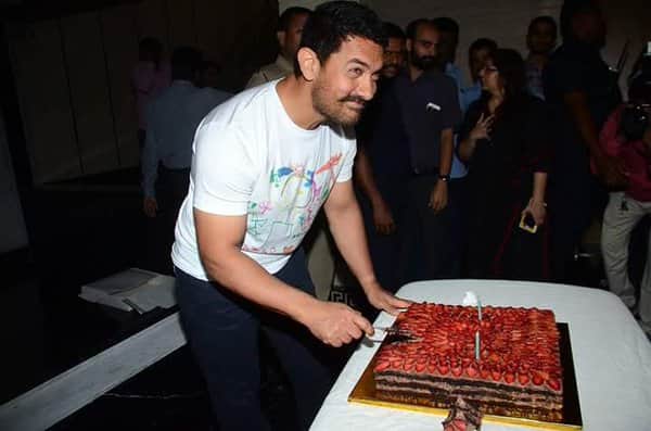 Aamir Khan turns 51, celebrates by cutting cake