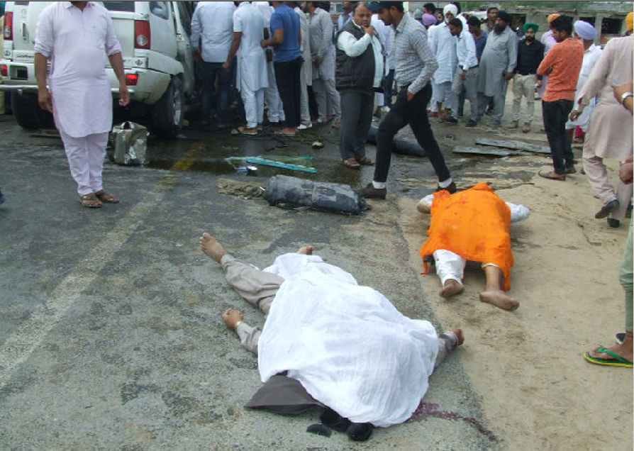 brutal road accident in bathinda, 4 killed, 2 serious