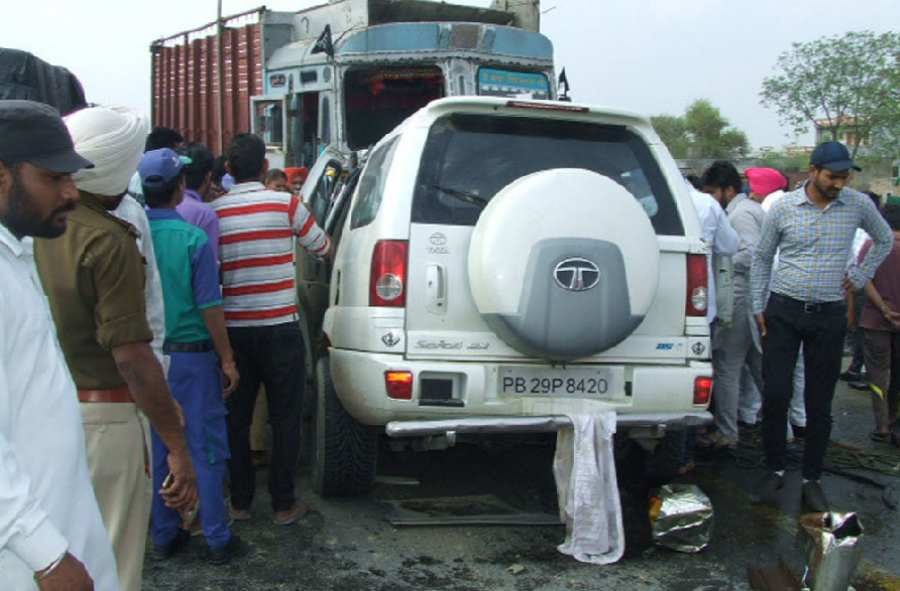 brutal road accident in bathinda, 4 killed, 2 serious