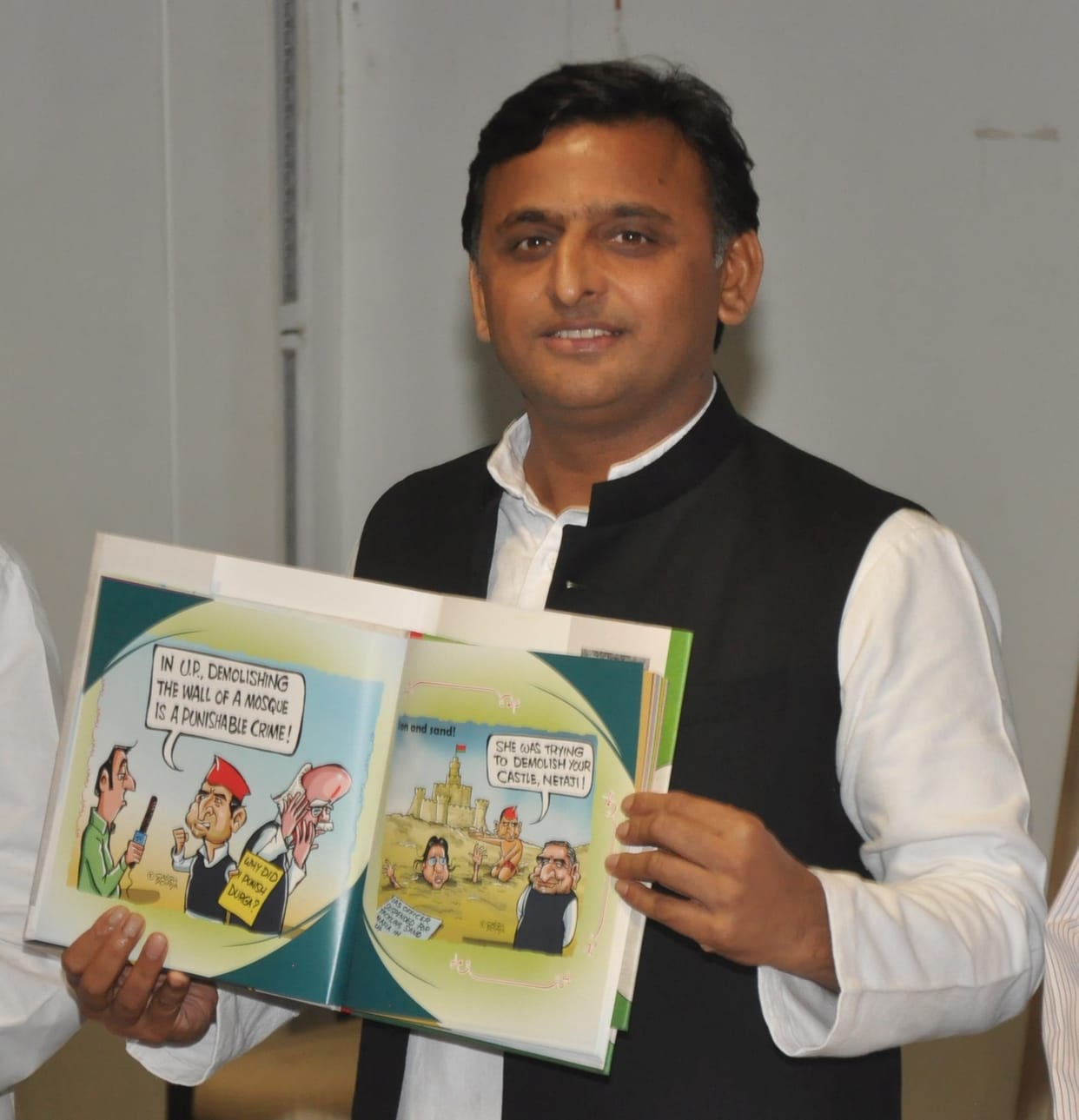 UP CM Akhilesh Yadav launched comics teepu ka afsana.